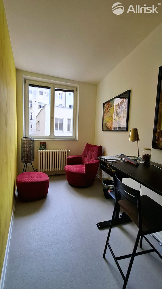 Pronájem kanceláře 380 m² – fotografie 4