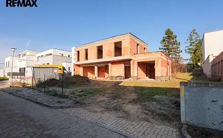 Prodej domu 200 m² s pozemkem 505 m², Miry Figarové, Brno - Sadová
