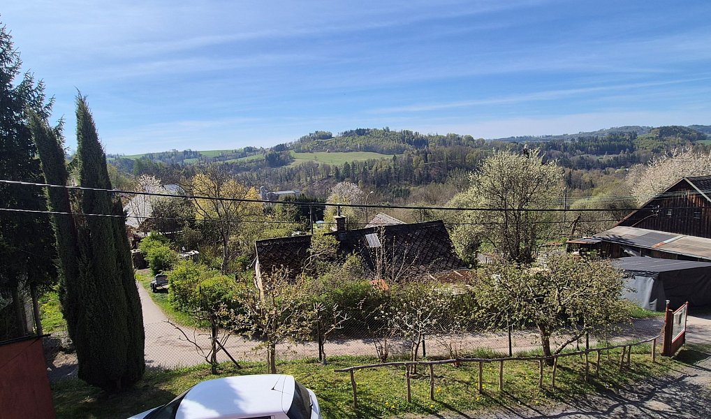 Prodej domu 150 m² s pozemkem 200 m², Benešov u Semil – náhled fotky 4