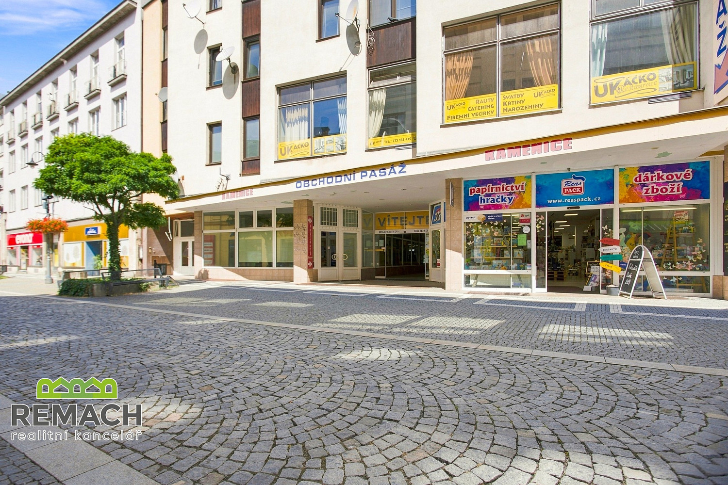 Pronájem obchodních prostor 364 m² – fotografie 3