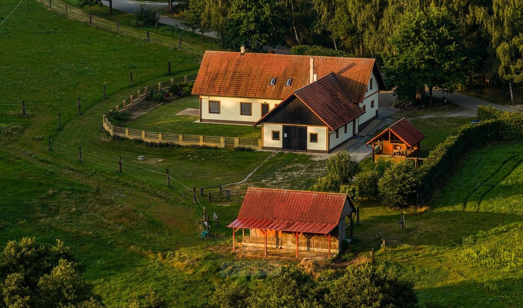 Prodej domu 474 m² s pozemkem 4 553 m², Rodvínov – fotka 1 z 36