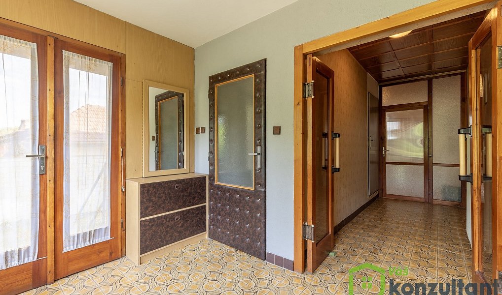 Prodej domu 313 m² s pozemkem 2 133 m², Střelice – náhled fotky 9