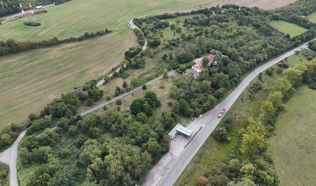 Prodej komerčního pozemku 23 750 m², Beroun – náhled fotky 4
