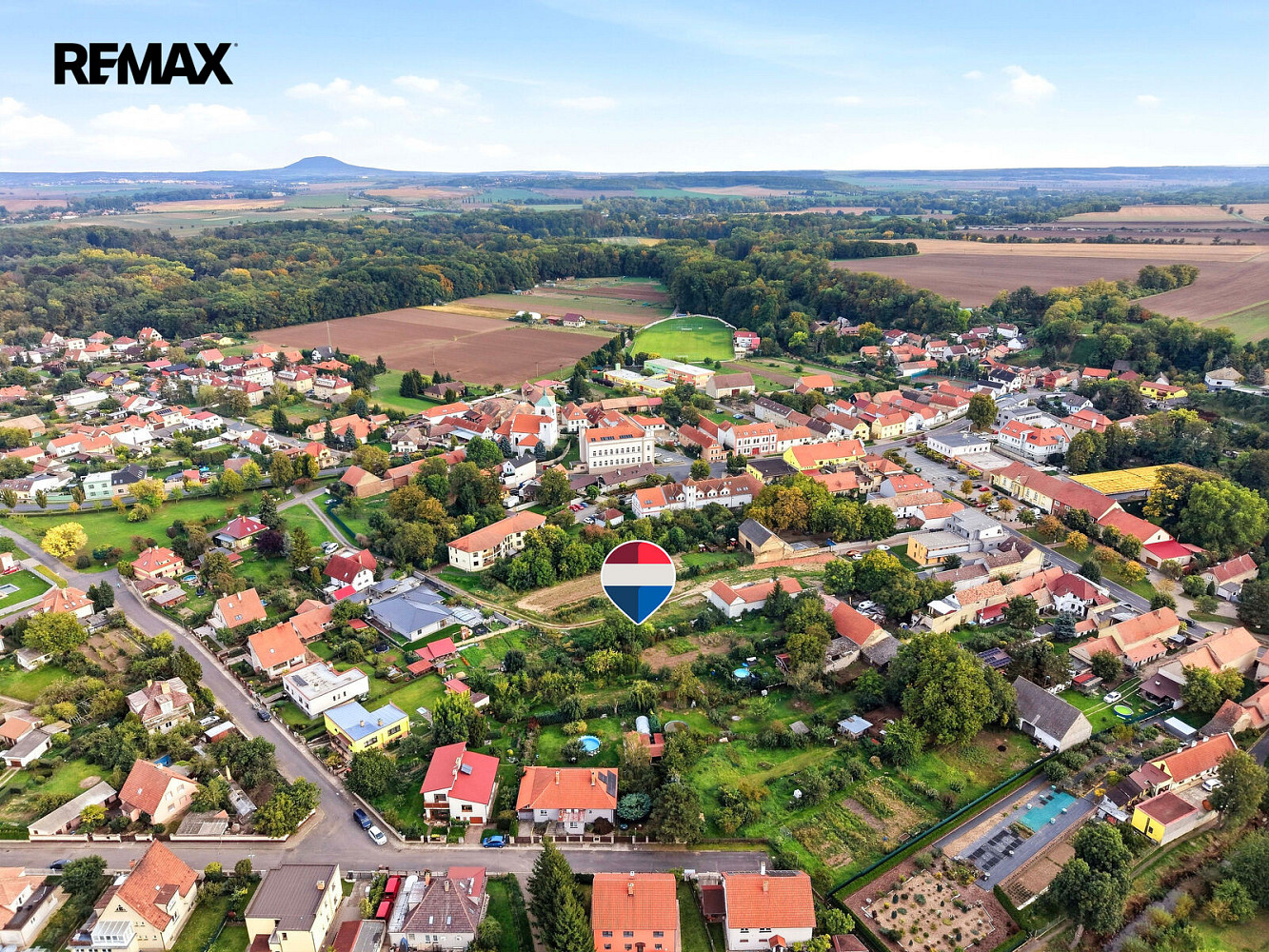 Prodej stavebního pozemku 793 m² – fotografie 2