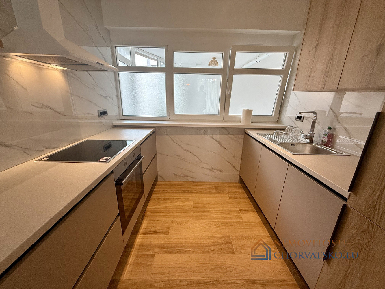 Pronájem bytu 3+kk 120 m² - Widok 4