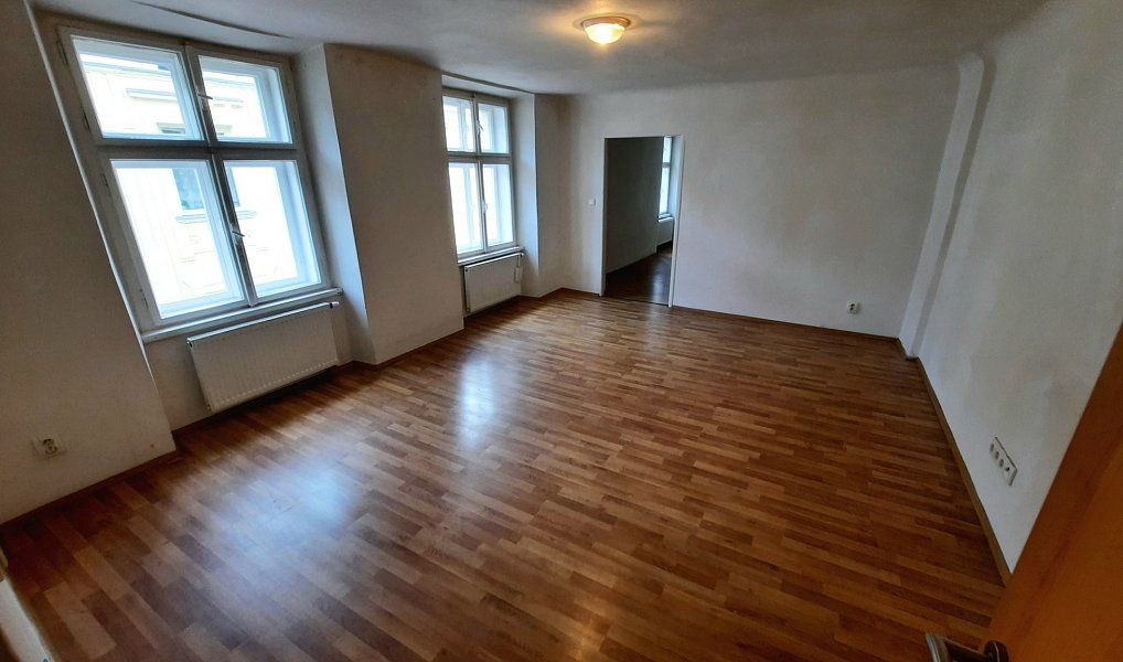 Pronájem bytu 2+1 60 m², Hostinné – náhled fotky 4
