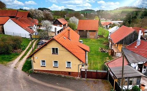 Prodej chaty/chalupy 350 m² s pozemkem 2 076 m², Vysoký Chlumec - Pořešice, okres Příbram