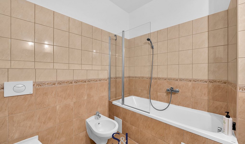 Prodej ubytovacího objektu 819 m², Karlovy Vary – náhled fotky 31
