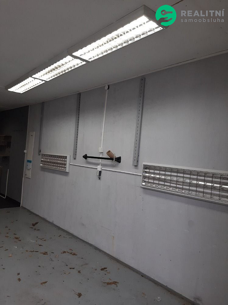 Prodej skladovacích prostor 1 500 m² – fotografie 2