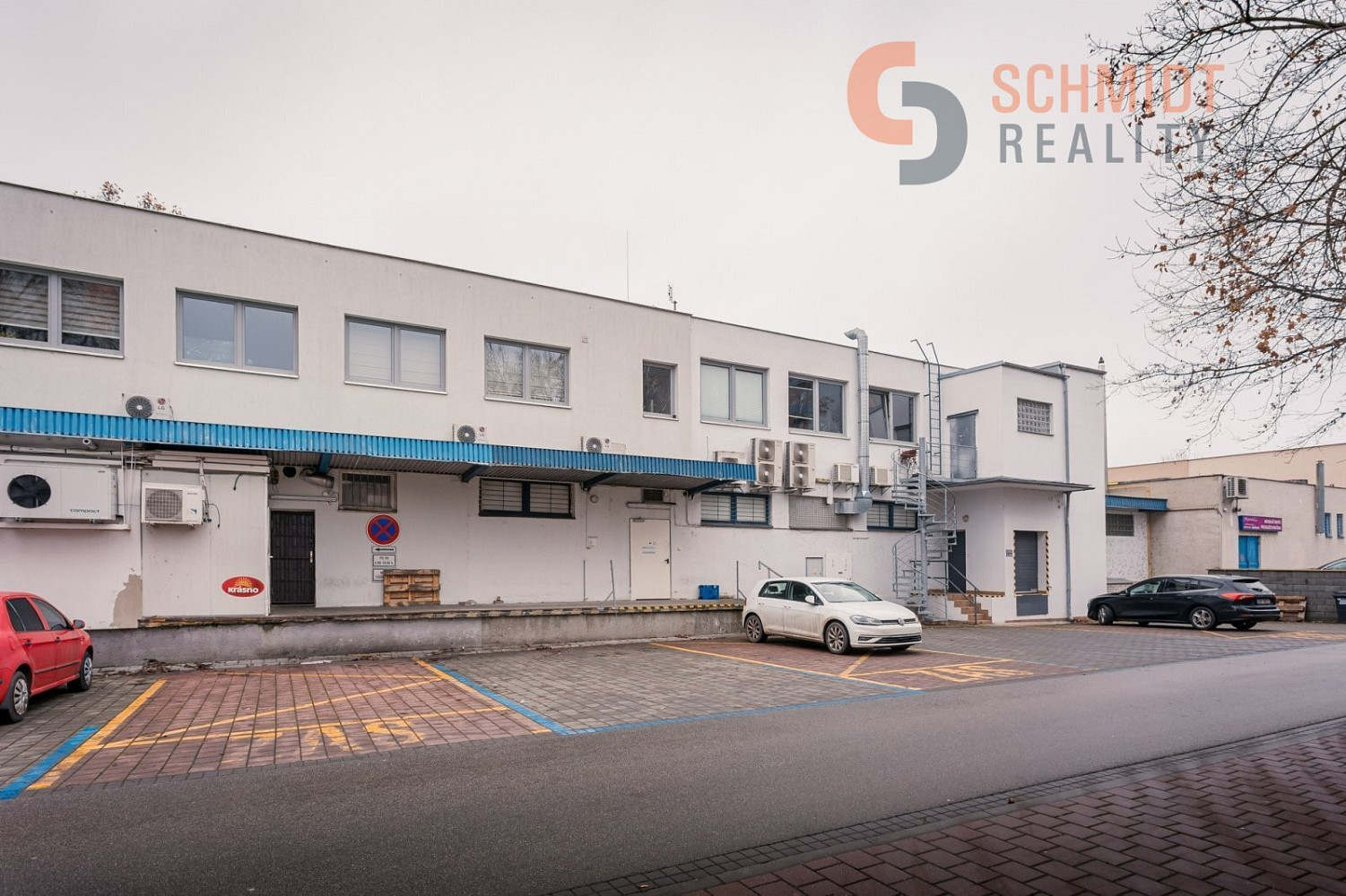 Pronájem obchodních prostor 382 m² – fotografie 4