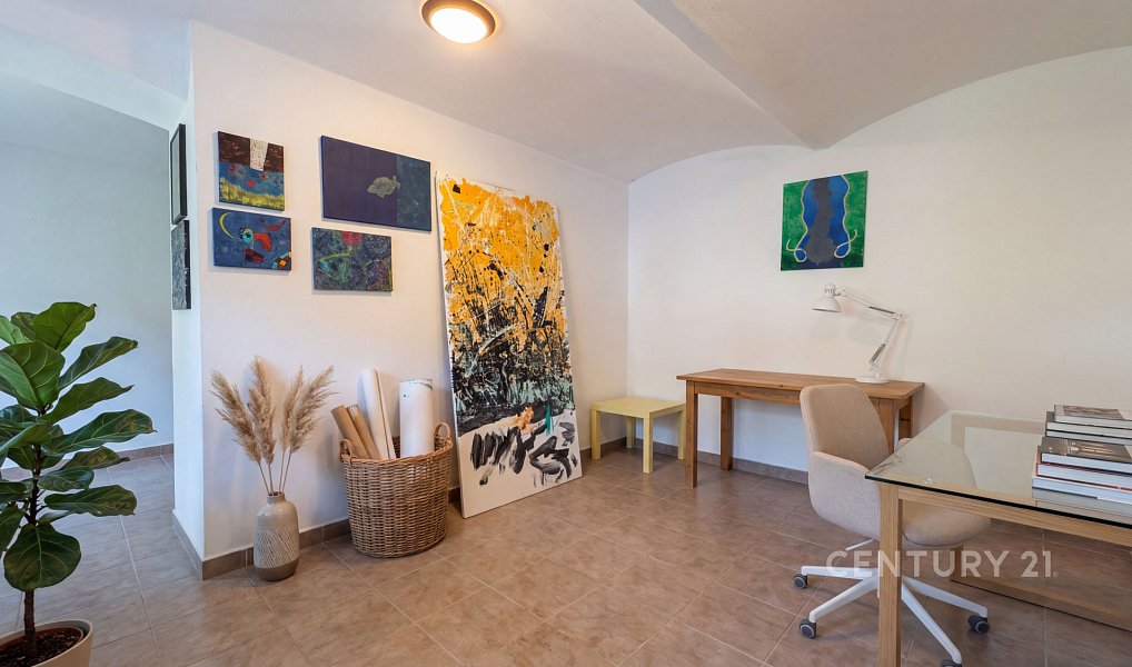 Prodej domu 550 m² s pozemkem 9 910 m², Újezdec – náhled fotky 5