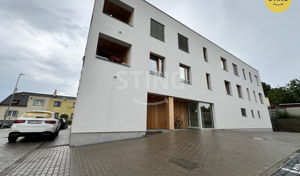 Pronájem parkovacího stání, Pardubice – náhled fotky 5