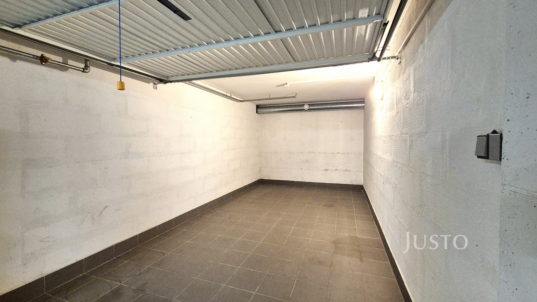 Pronájem garáže 17 m2 – fotografie 2