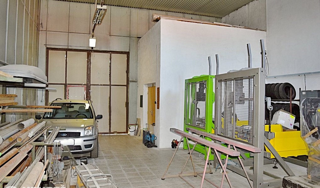 Prodej výrobních prostor 996 m², Chrast – náhled fotky 9