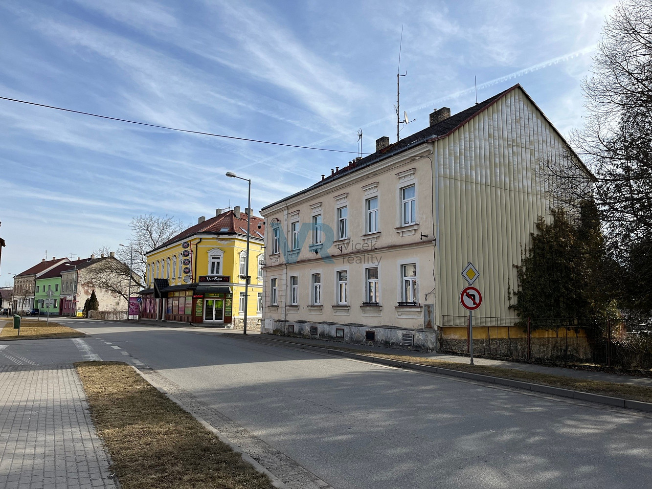 Prodej bytu 2+1 80 m² — photo 2