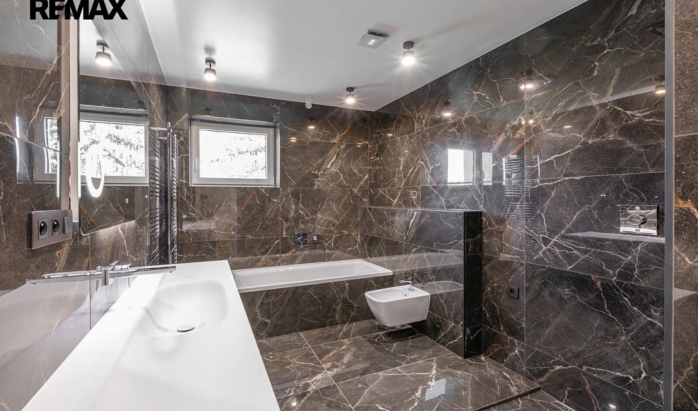 Prodej domu 244 m² s pozemkem 810 m², Praha – náhled fotky 23