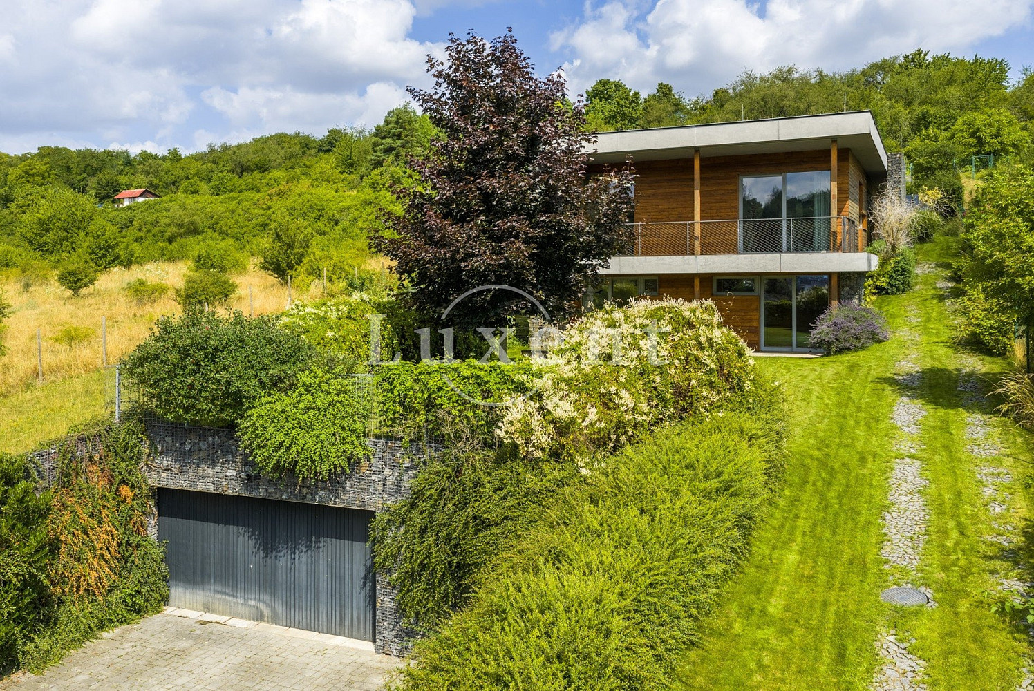 Prodej domu 261 m² s pozemkem 1 135 m²