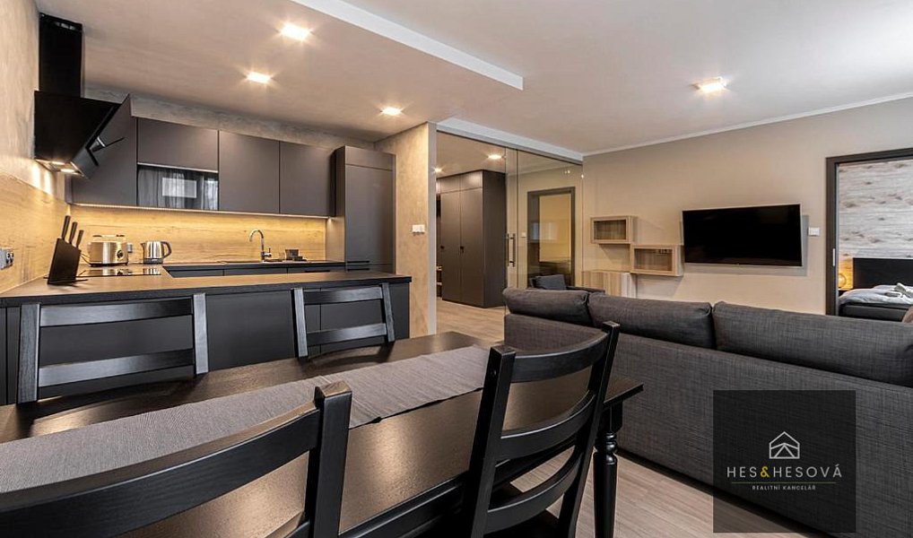 Prodej bytu 5+kk 124 m², Praha – náhled fotky 6