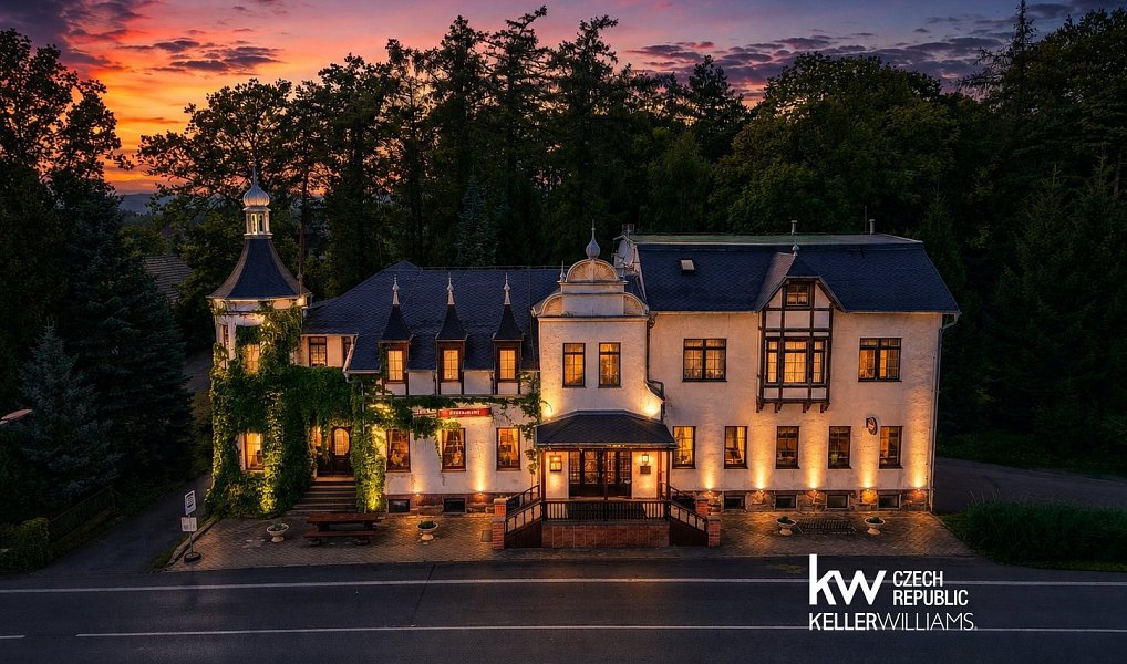 Prodej ubytovacího objektu 1 601 m², Rumburk – náhled fotky 8