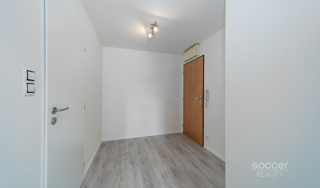 Prodej bytu 1+kk 33 m², Praha – náhled fotky 12