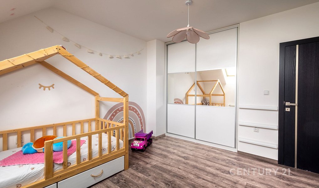 Prodej domu 181 m² s pozemkem 311 m², Kolín – náhled fotky 18