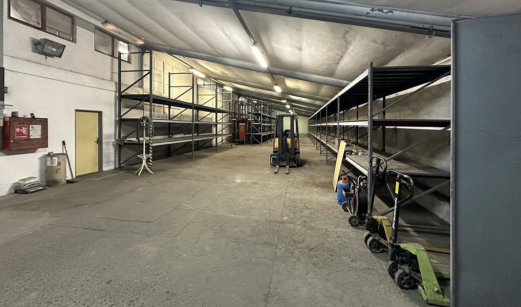 Pronájem skladovacích prostor 1 700 m², Postoloprty – náhled fotky 11