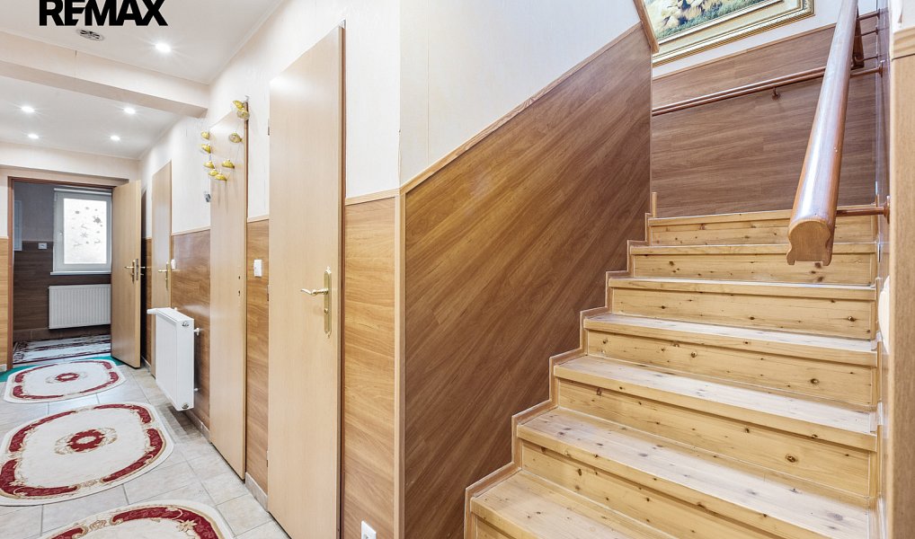 Prodej zemědělského objektu 900 m², Nová Role – náhled fotky 5