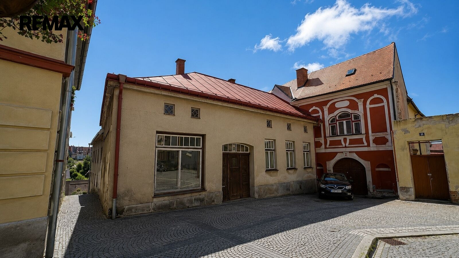 Prodej domu 370 m² s pozemkem 425 m²