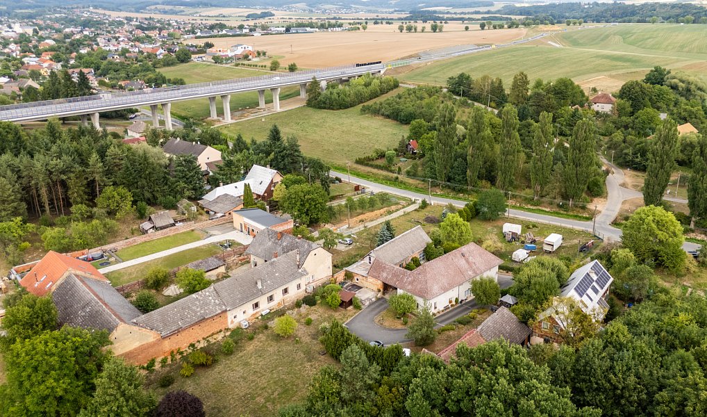 Prodej domu 612 m² s pozemkem 4 214 m², Fryšták – náhled fotky 6