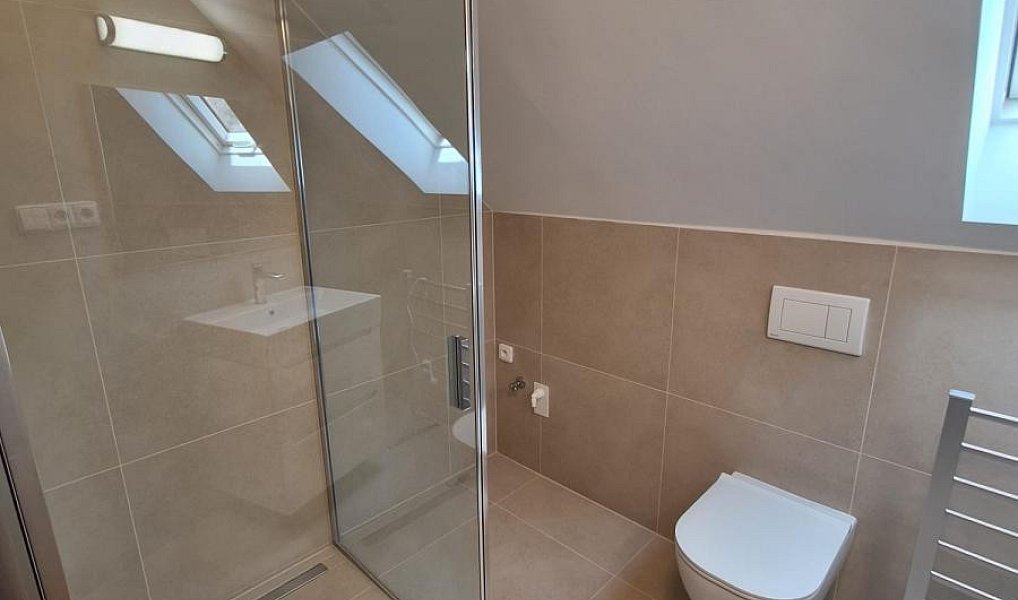 Prodej domu 150 m² s pozemkem 1 054 m², Koleč – náhled fotky 16