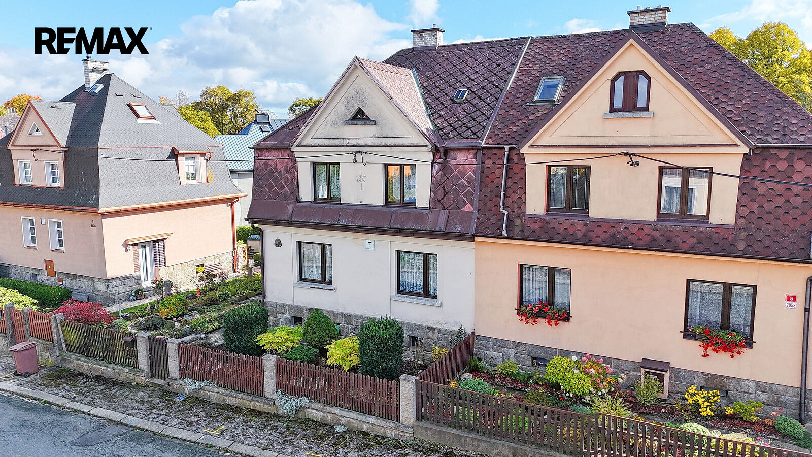 Prodej domu 160 m² s pozemkem 344 m² – fotografie 2