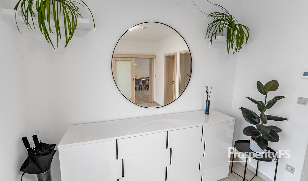 Prodej domu 176 m² s pozemkem 647 m², Knínice – náhled fotky 3