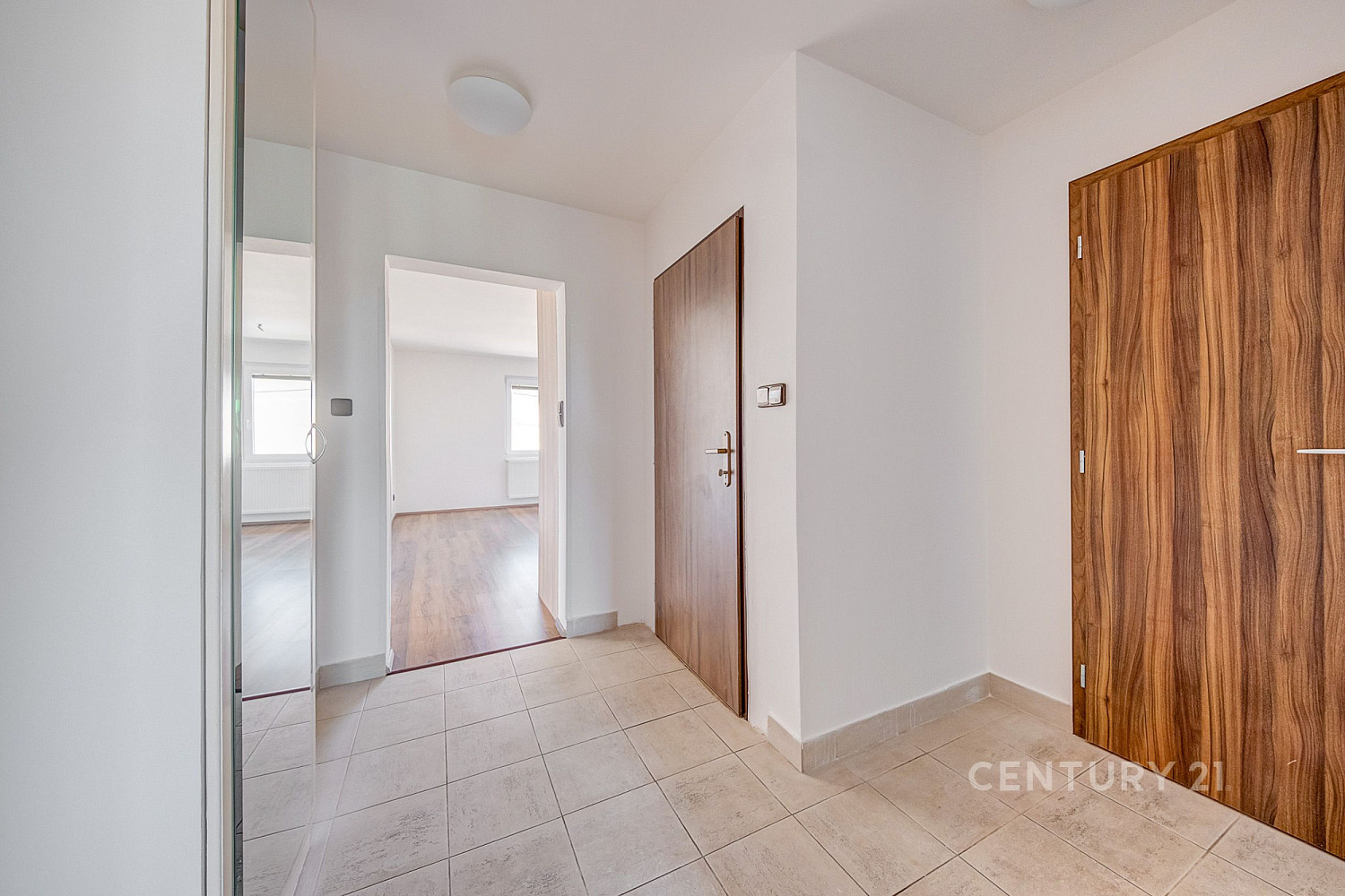 Pronájem bytu 4+kk 97 m² – fotografie 5