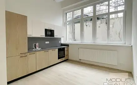 Pronájem kanceláře 32 m², U Rajské zahrady, Praha 3 - Žižkov