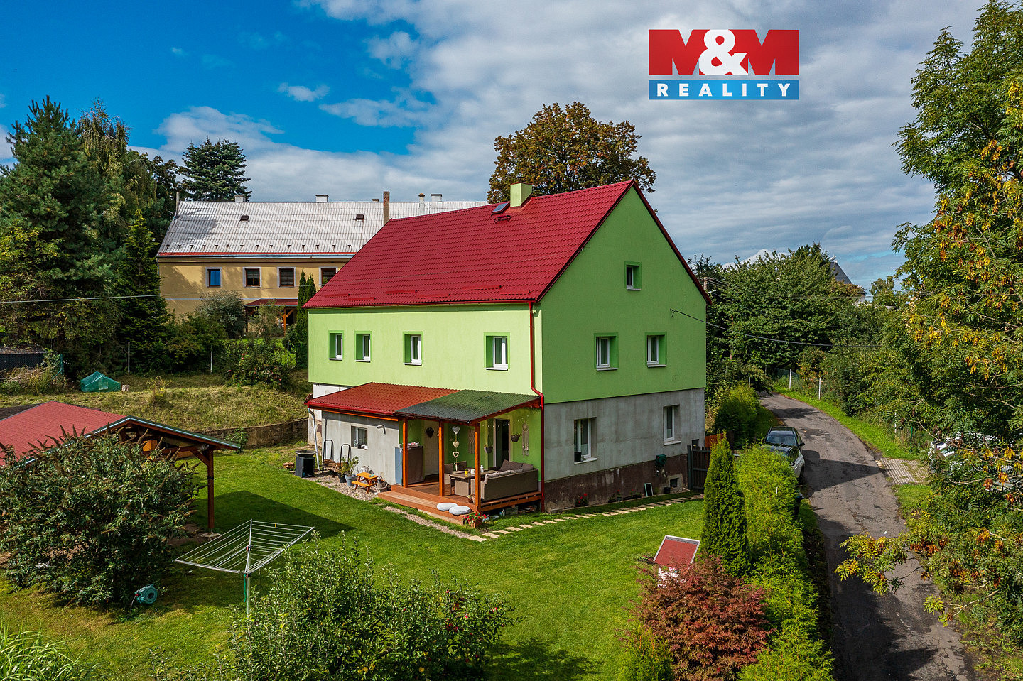 Prodej domu 196 m² s pozemkem 1 750 m²