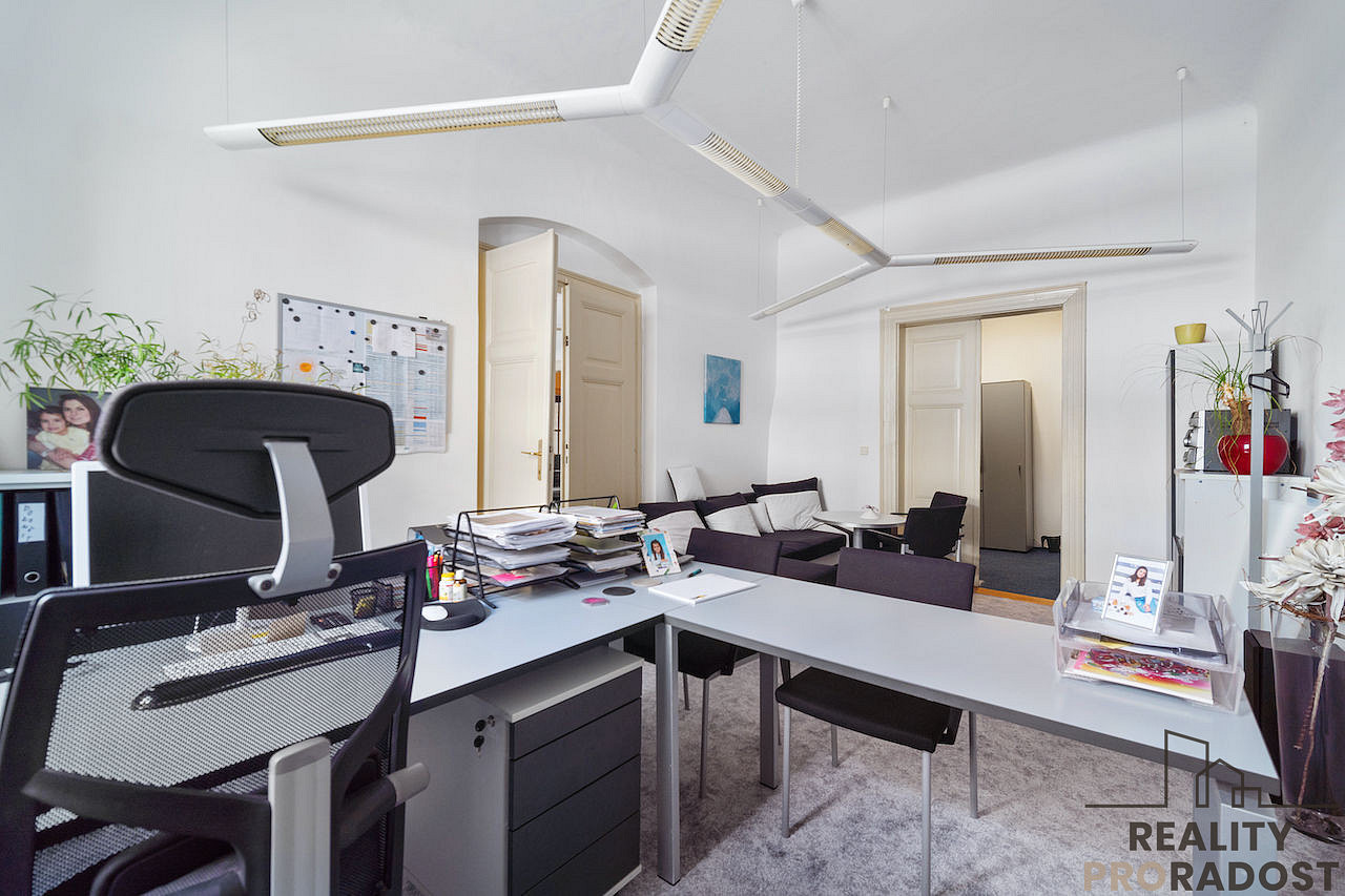 Pronájem kanceláře 82 m² – fotografie 5