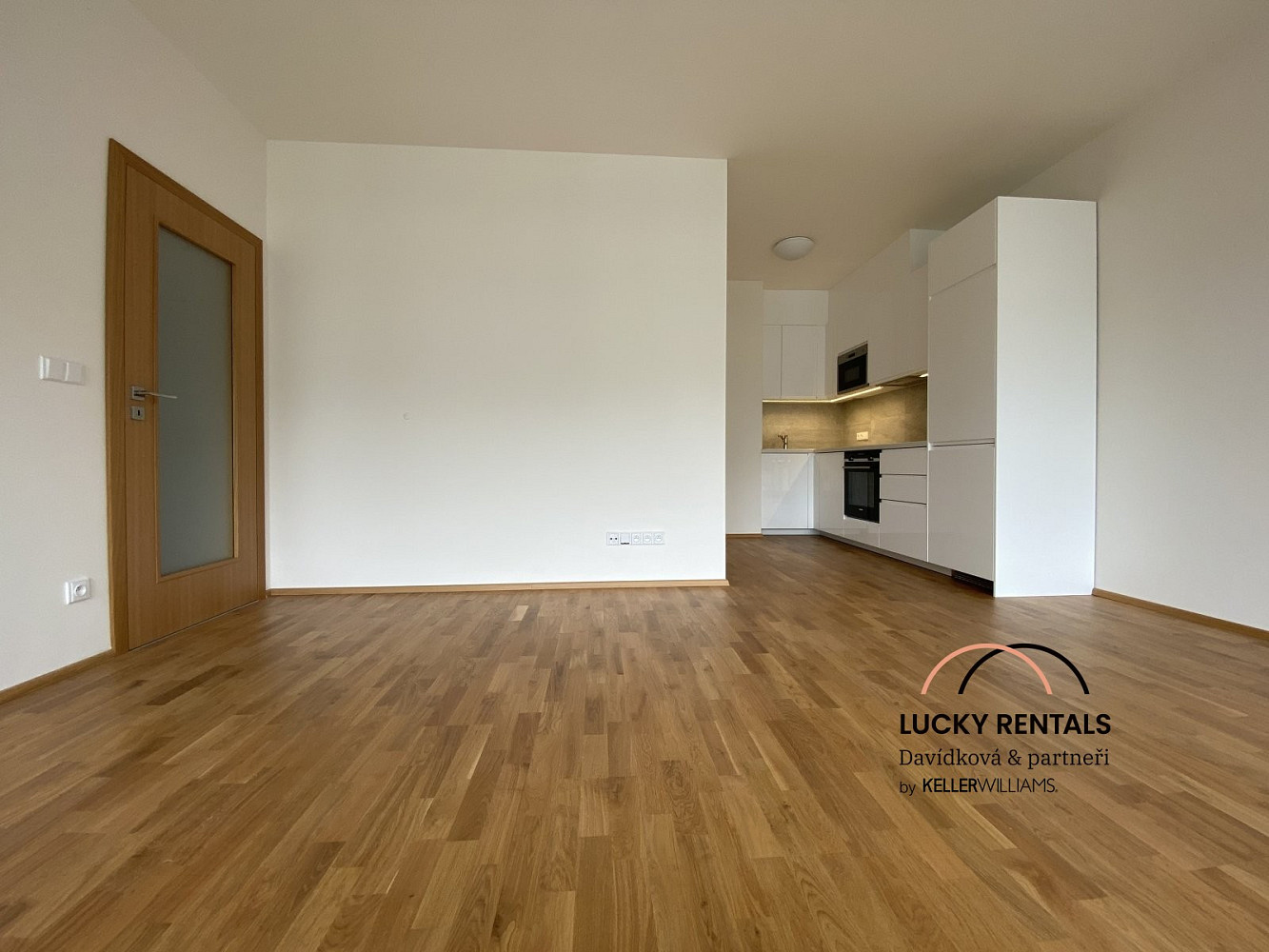 Pronájem bytu 2+kk 57 m² – fotografie 4
