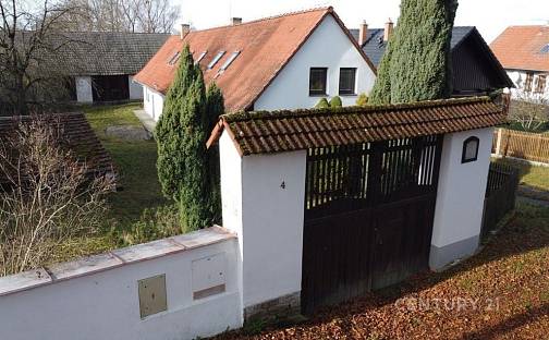 Prodej domu 261 m² s pozemkem 6 186 m², Loket - Bezděkov, okres Benešov