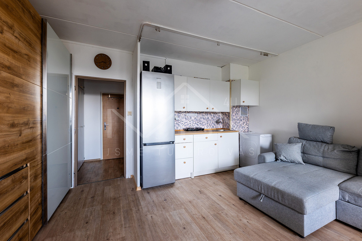 Pronájem bytu 1+kk 27 m² - Widok 2
