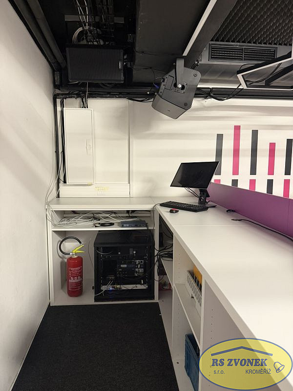 Pronájem komerčního objektu (jiného typu) 250 m² — photo 4