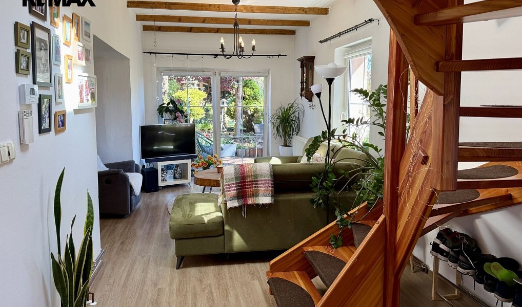 Prodej domu 214 m² s pozemkem 611 m², Stará Huť – náhled fotky 2