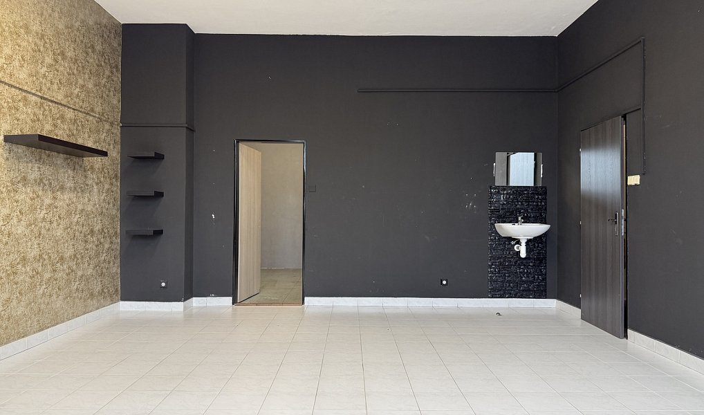 Pronájem obchodních prostor 45 m², Kopřivnice – náhled fotky 8