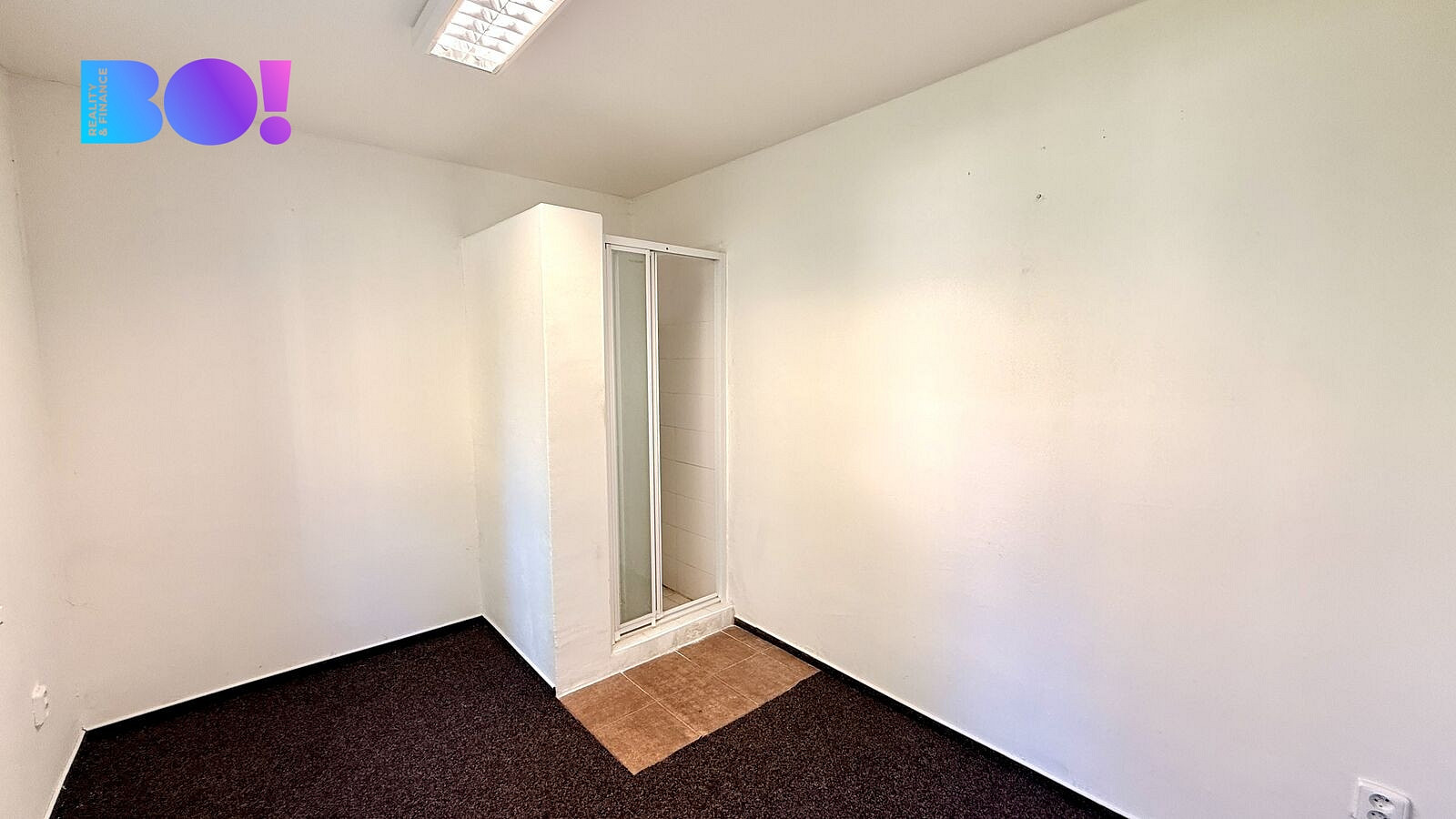 Pronájem kanceláře 39 m² – fotografie 3