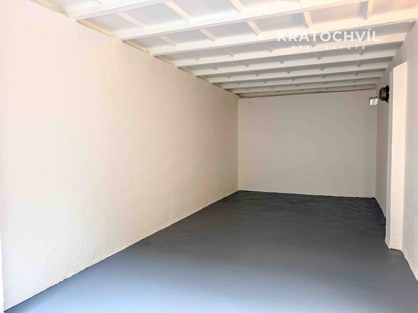 Prodej samostatné garáže 15 m2 Praha 5, Smíchov, ulice U Blaženky – fotografie 4