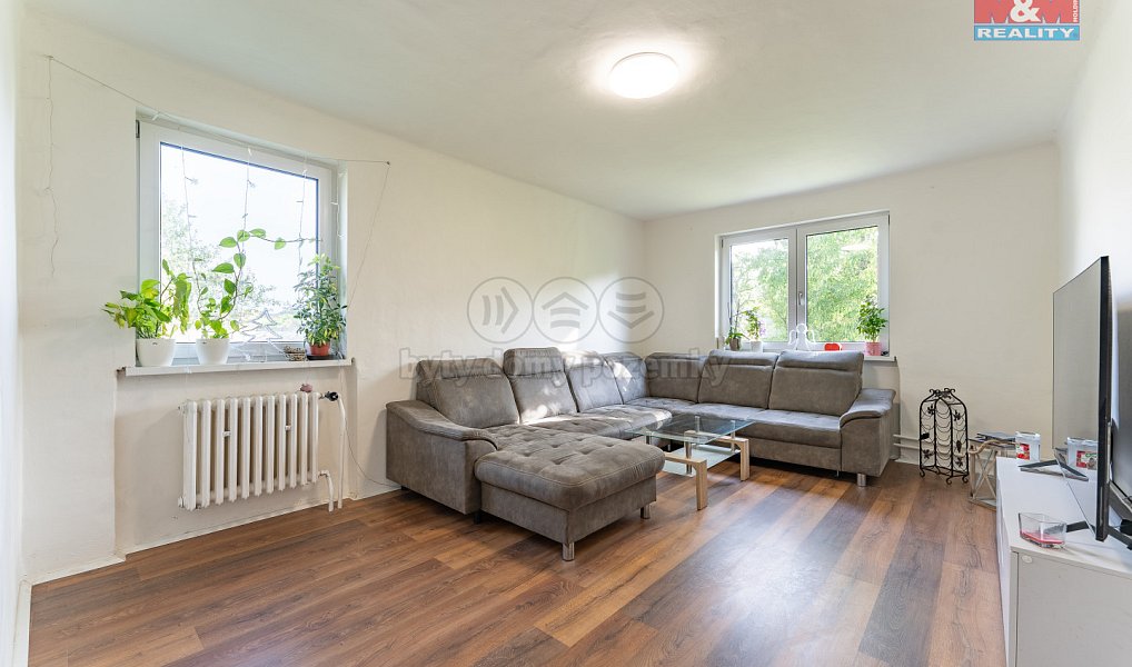 Prodej domu 743 m² s pozemkem 2 776 m², Zásmuky – náhled fotky 2
