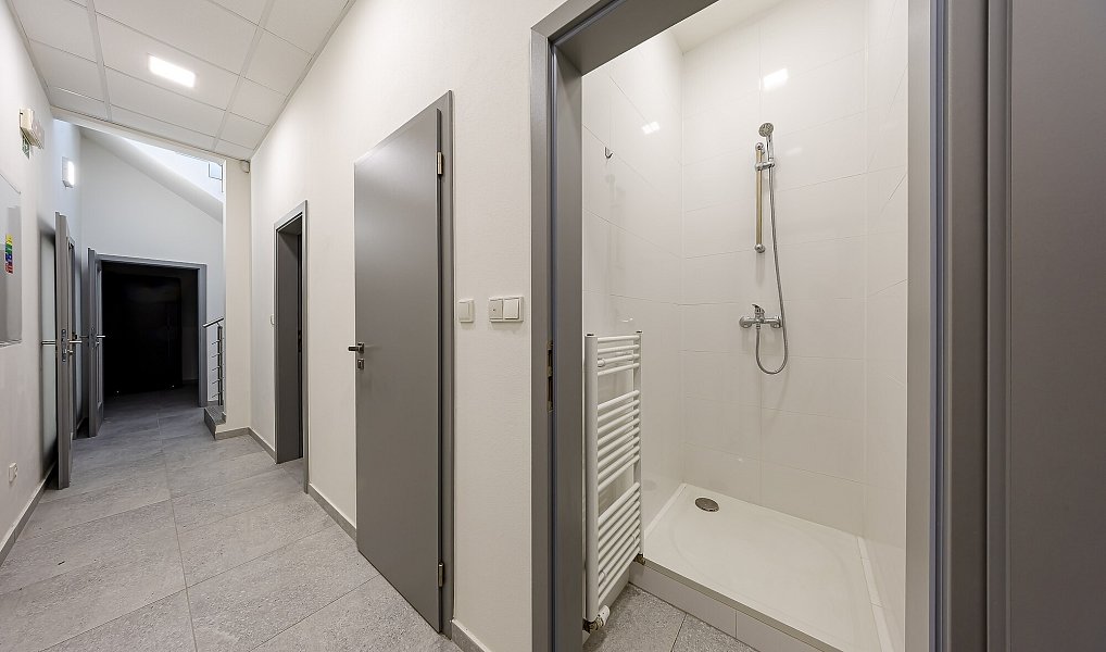 Pronájem obchodních prostor 137 m², Uherský Brod – náhled fotky 8