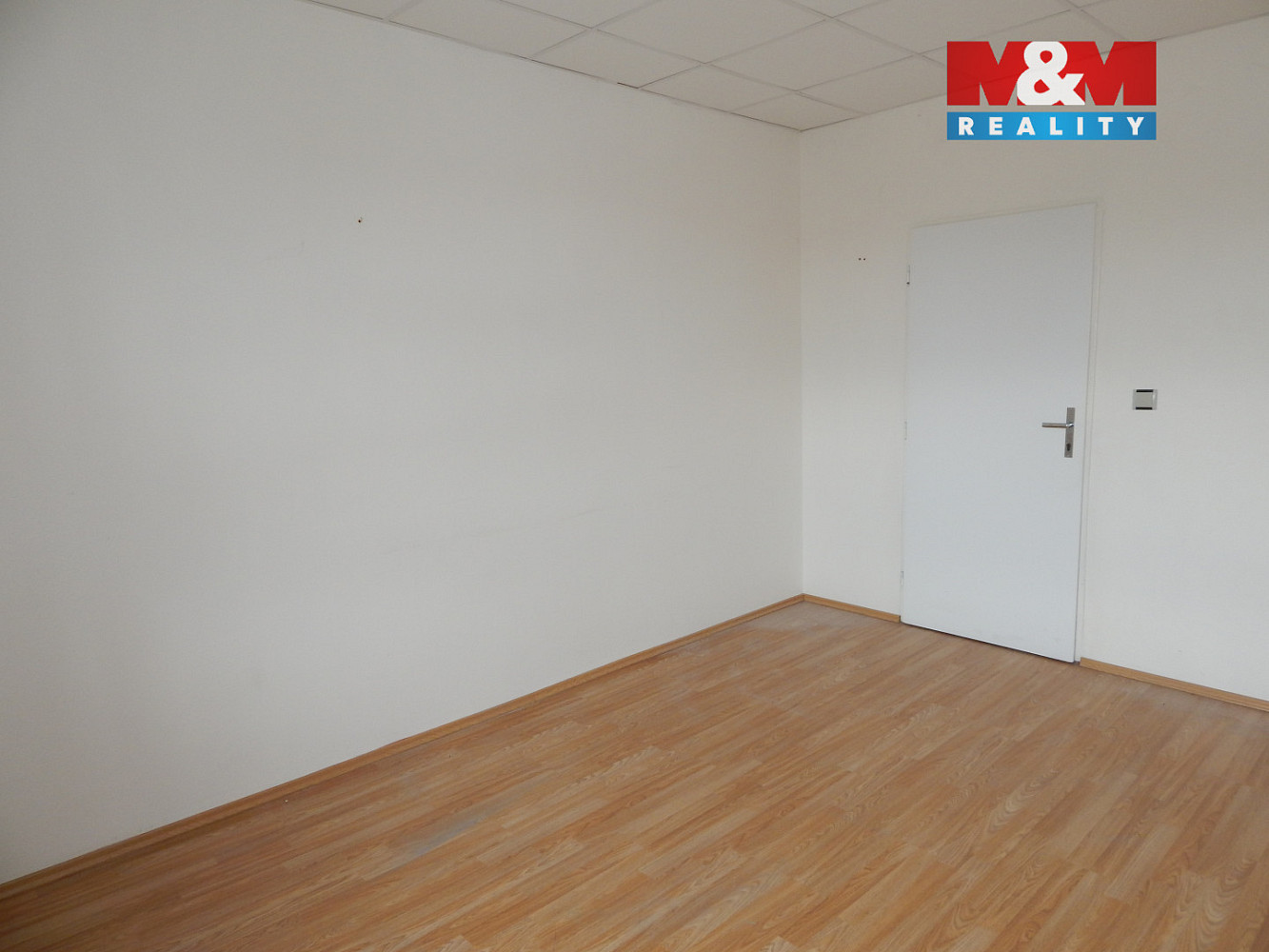 Pronájem kanceláře 16 m² — photo 3