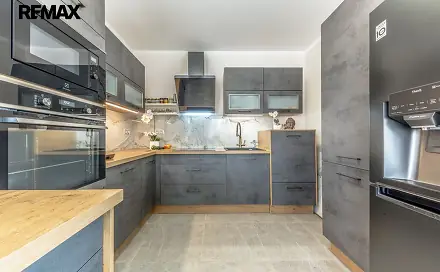 Prodej domu 120 m² s pozemkem 931 m², Spojovací, Postřižín, okres Mělník