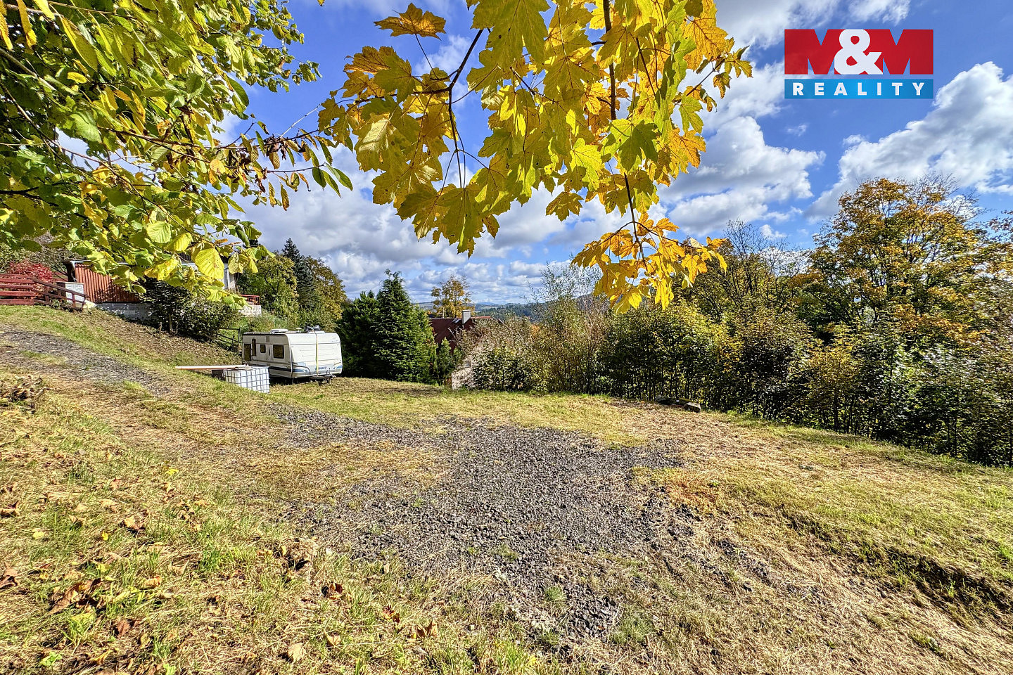 Prodej stavebního pozemku 1 359 m² – pohled 3