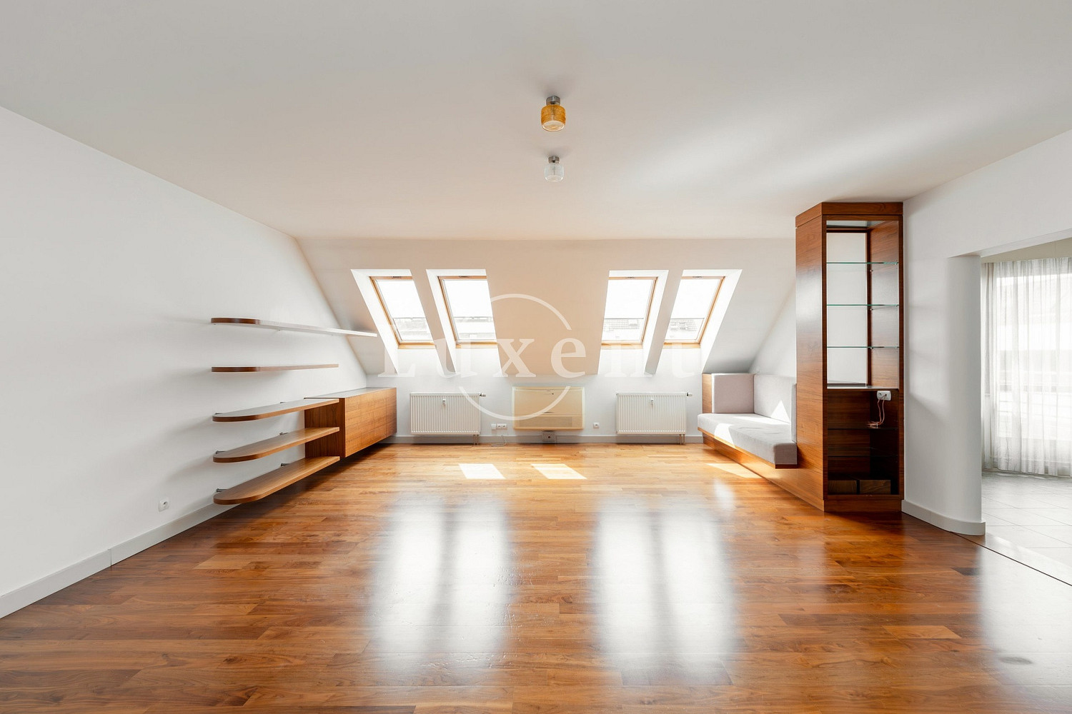 Pronájem bytu 4+1 294 m²